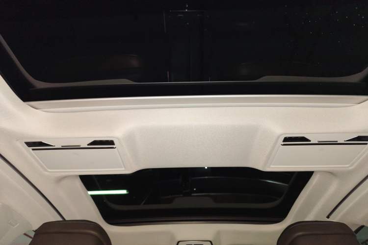 Used Audi A8 2019 Plus A8L 55 TFSI quattro Luxury Model Headliner