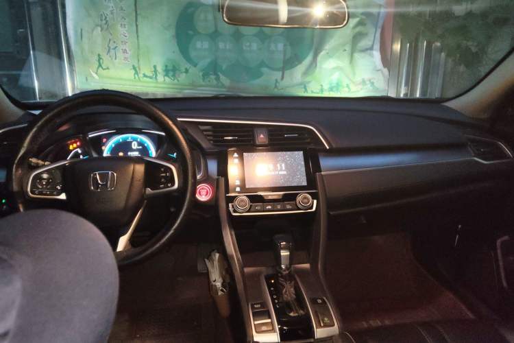 Used Honda Civic 2016 220TURBO CVT Luxury Edition
