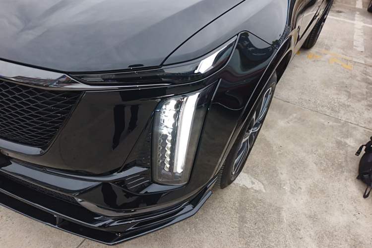 Used Cadillac XT5 2025 2.0T Prestige Version Left Front Headlight