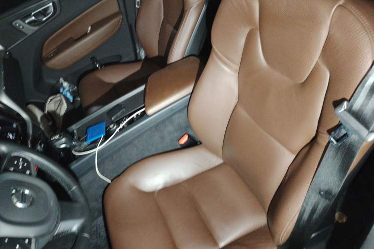 Used Volvo XC60 2019 T5 4x4 Smart Edition China V Standard