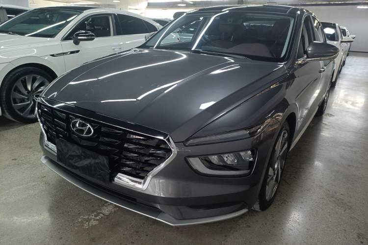 Used Hyundai Mistra 2021 1.8L CVT LUX Premium Edition