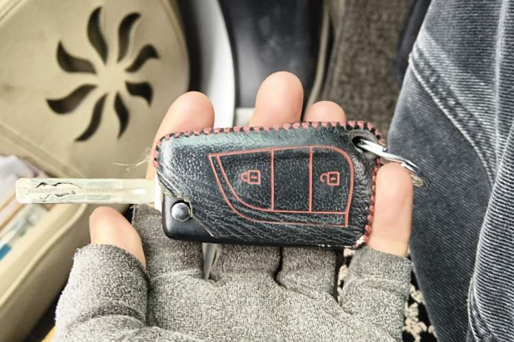 Used Toyota Highlander 2015 2.0T Four-Wheel Drive Elite Edition 7-Seater Vehicle Key