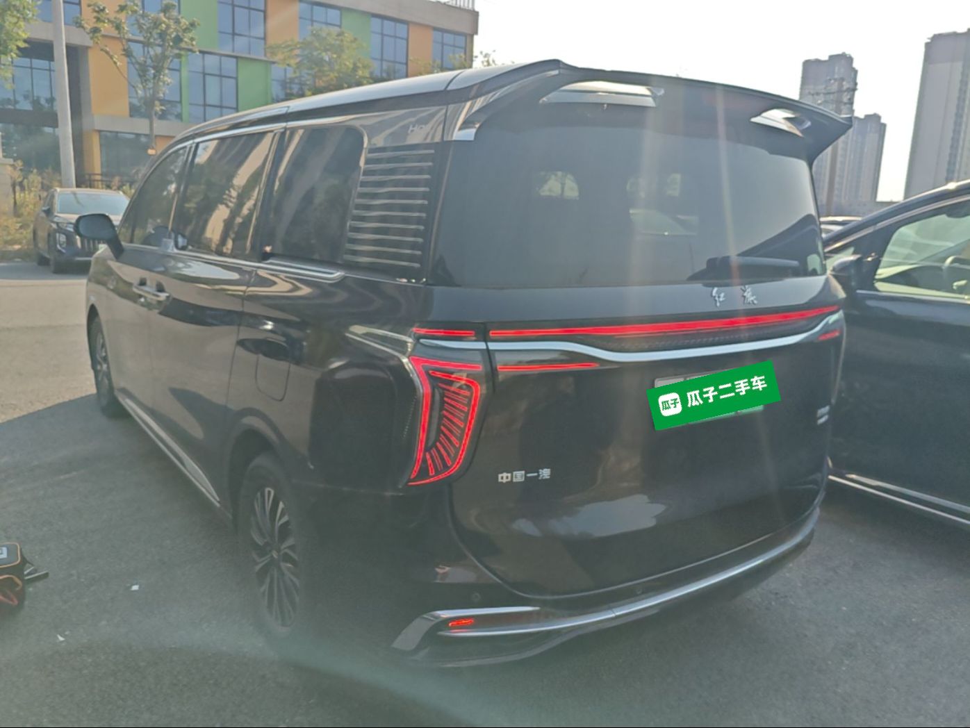Hongqi HQ9 PHEV 2024 2.0T Four-Wheel Drive Business Edition — снимка 4