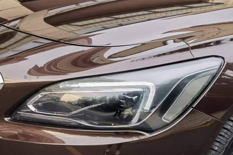 Used Buick LaCrosse 2018 28T Elite Edition Left Front Headlight