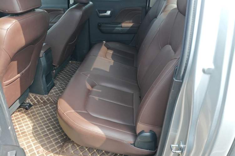 Used Great Wall Wingle 7 2019 2.0T Gasoline Two-Wheel Drive Elite Version China VI Standard Big Double Cabin GW4C20B
