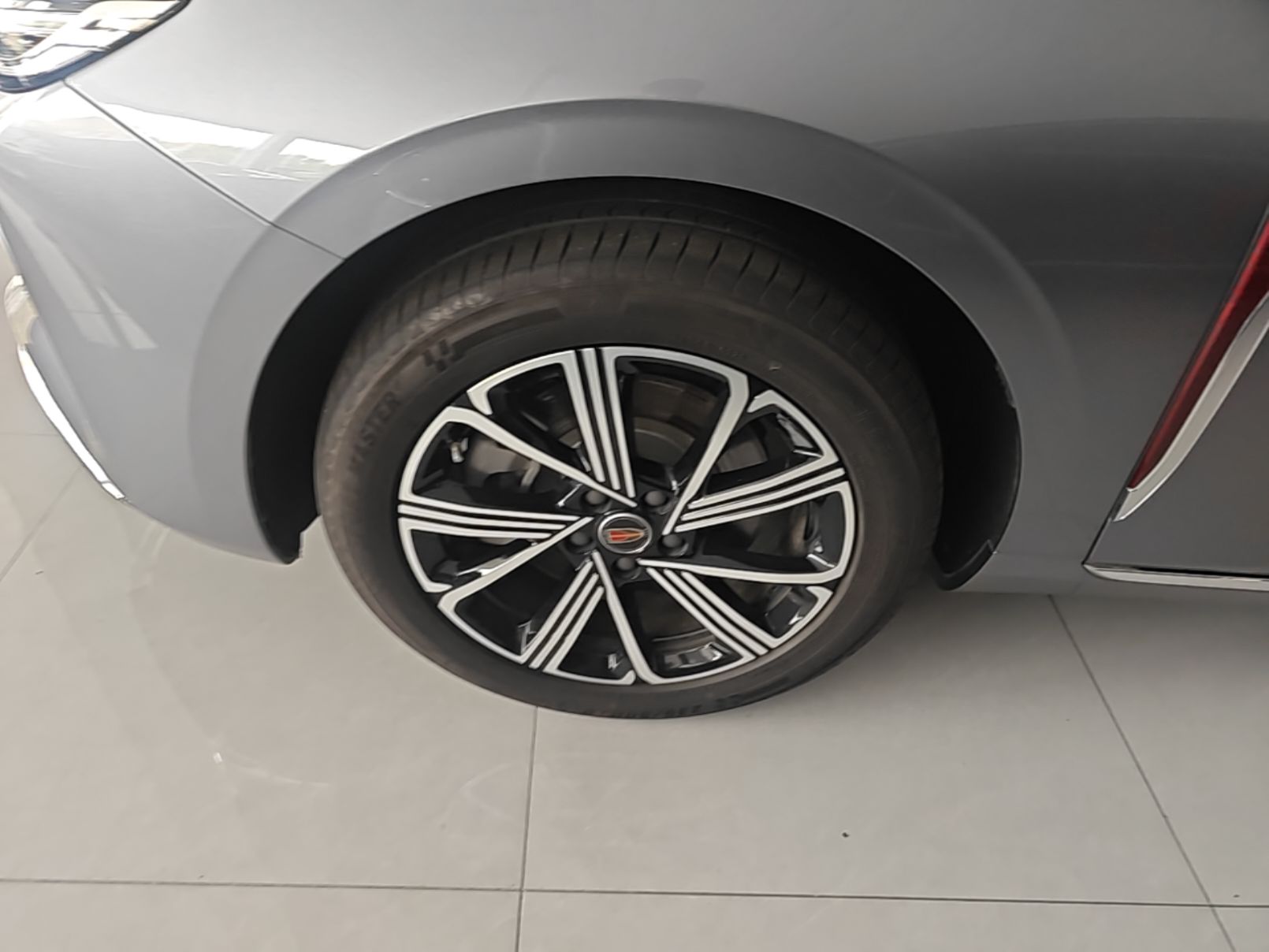 Hongqi H5 PHEV 2025 170 Super Hybrid Version — снимка 10