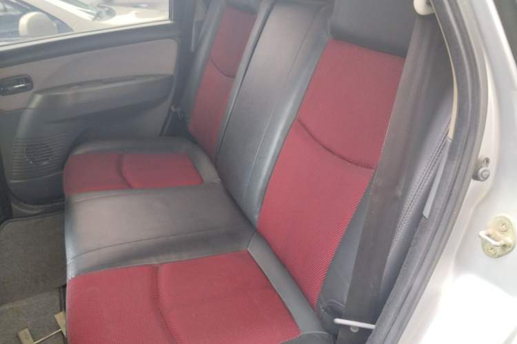 Used FORTHING Joyear 2012 LV 1.5L AMT Luxury Version Left Rear Seat