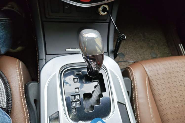 Used BYD S7 2016 2.0T Automatic Prestige Plus Gear Lever