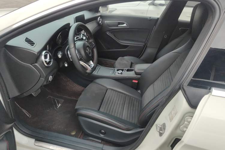 Used Mercedes-Benz CLA 2016 CLA 220 4MATIC
