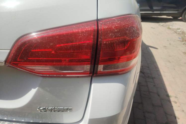 Used Haval H6 2021 Sport Edition 1.5T Automatic Elite Smart Connectivity Model with Hexagonal Grille
