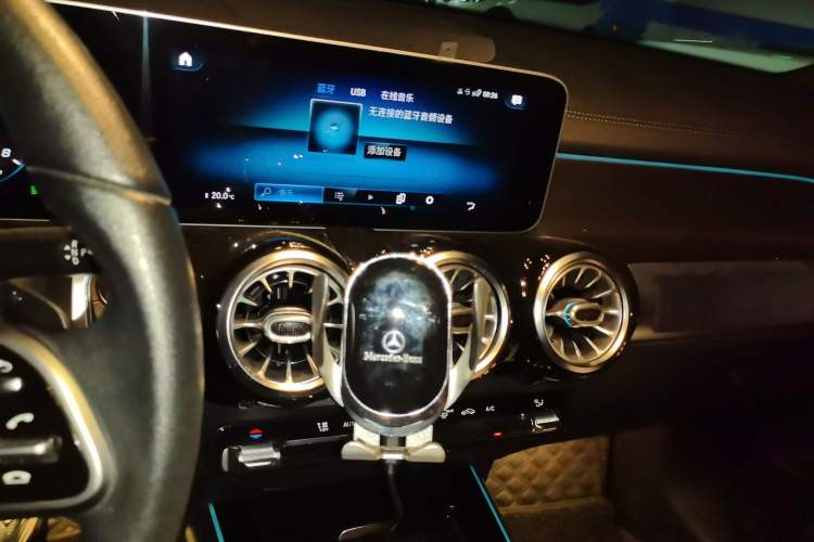 Used Mercedes-Benz GLB 2020 Updated GLB 200 Dynamic Edition Audio And AC Panel