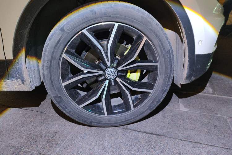 Used Volkswagen Tiguan L 2020 330TSI Automatic Two-Wheel Drive Smart Luxury Edition China VI Standard