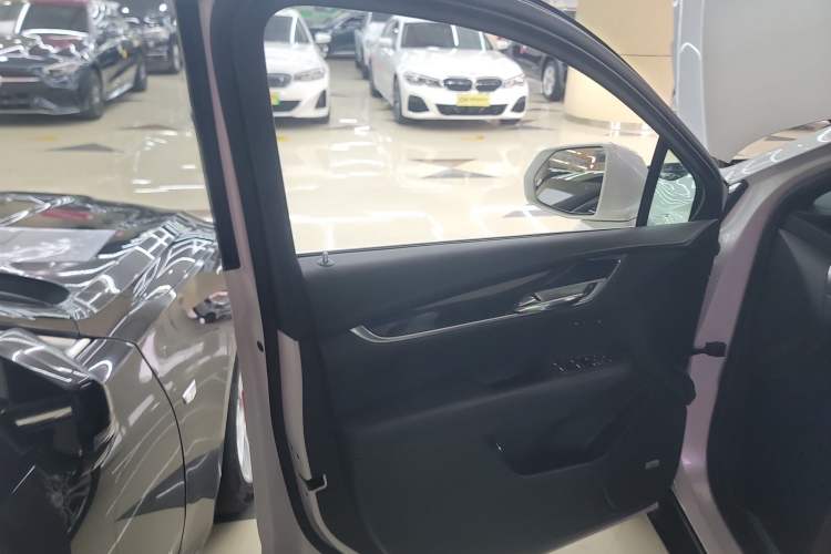 Used Cadillac XT5 2020 28T Luxury Version