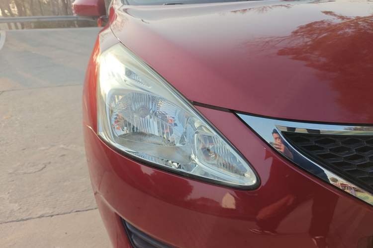 Used Nissan Tiida 2014 1.6L CVT Smart Model