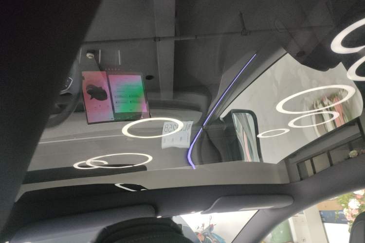 Used Tesla Model Y L 2025 Model Long-Range All-Wheel-Drive Version