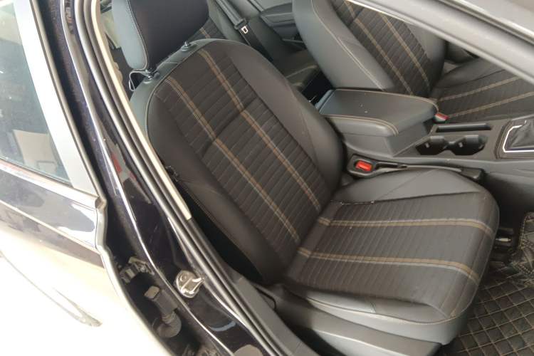 Used Volkswagen Lavida 2019 1.5L Automatic Vision Edition China VI Standard Right Front Seat