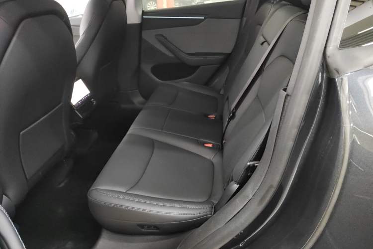 Used Tesla Model Y 2025 Rear-Wheel-Drive Version
