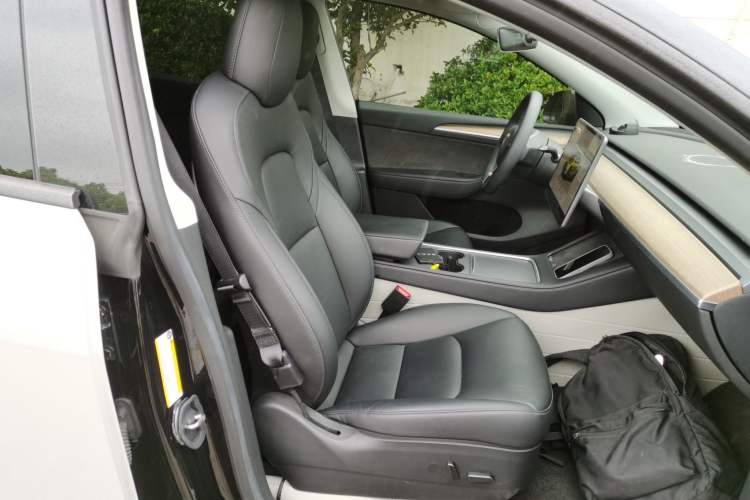 Used Tesla Model Y 2022 Rear-Wheel-Drive Version
