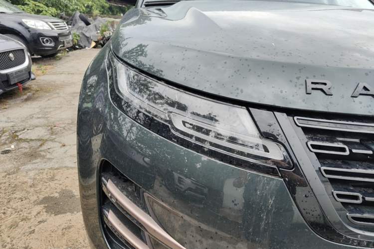 Used Land Rover Range Evoque 2024 Aurora L 249 PS Prestige Light-Chasing Edition
