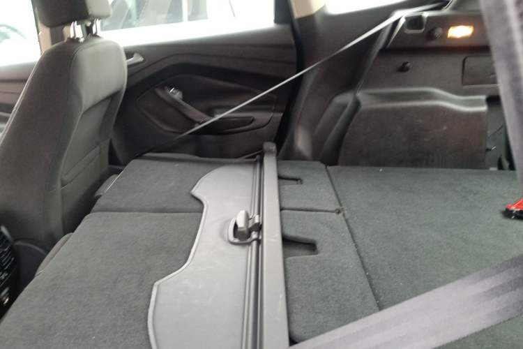 Used Ford Kuga 2015 1.5L GTDi Two-Wheel-Drive Comfort Model Left Rear Seat