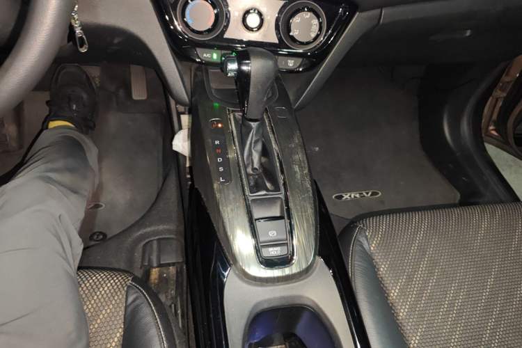 Used Honda XR-V 2015 1.8L EXi CVT Comfort Version
