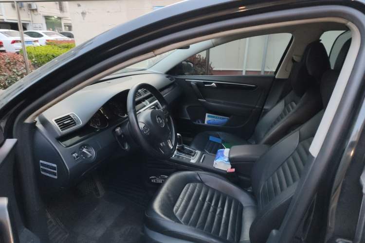 Used Volkswagen Magotan 2013 1.8TSI Luxury Model
