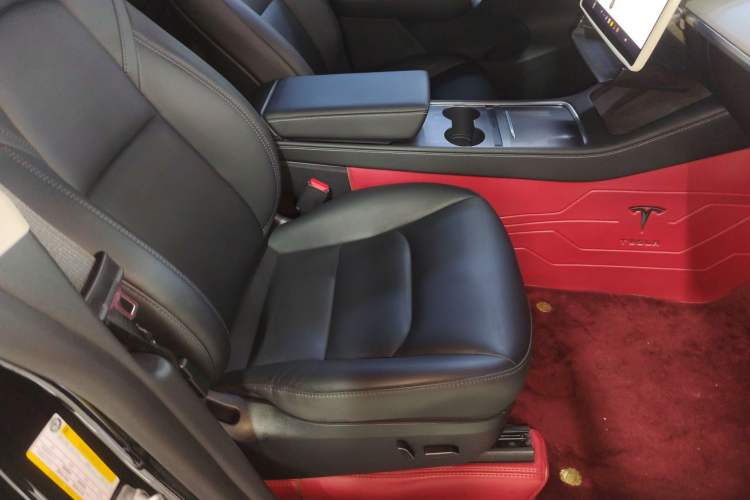 Used Tesla Model Y 2023 Long-Range All-Wheel-Drive Version
