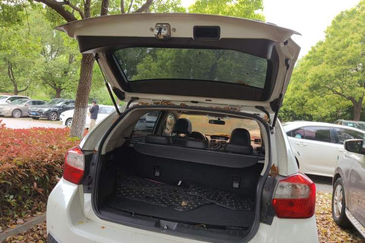 Used Subaru XV 2014 2.0i Luxury Edition
