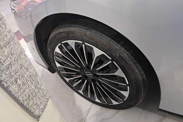 Used Nissan N7 2025 510 Max