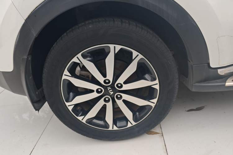 Used Kia KX5 2017 1.6T Automatic Two-Wheel Drive 15th Anniversary Special Edition DLX