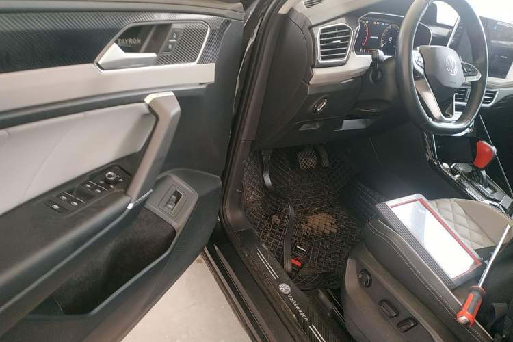 Used Volkswagen Tayron 2024 300TSI Two-Wheel-Drive Luxury Plus Advanced Version
