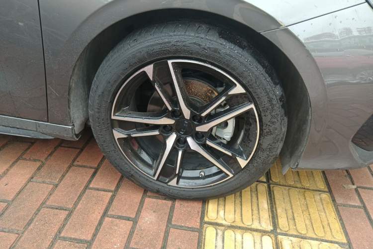 Used Geely Auto Binray 2024 Binrui COOL 1.5T DCT Longteng Edition Right Front Wheel Hub