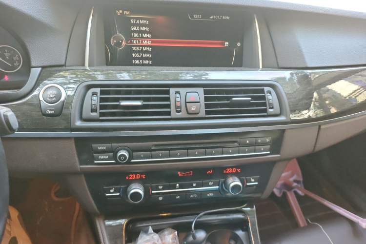 Used BMW 5 Series 2014 525Li Luxury Design Package