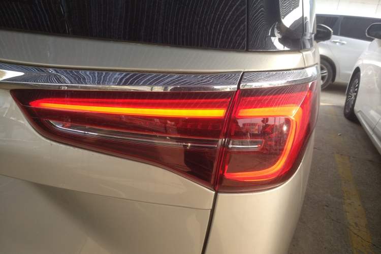 Used Buick GL8 2022 ES Land Cruiser 653T Luxury Model
