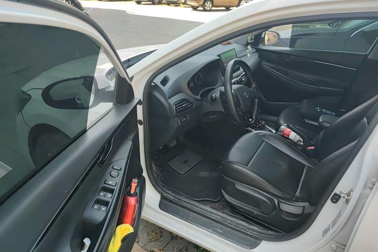 Used Hyundai Celesta 2018 1.6L Automatic GL Enjoyment Version China V Standard