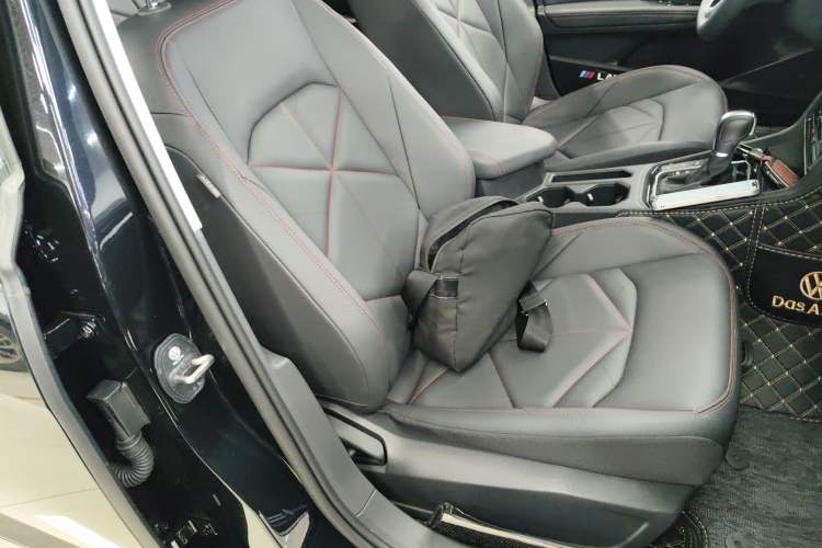 Used Volkswagen Lavida 2024 300TSI DSG Starry Sky Leading Edition Right Front Seat