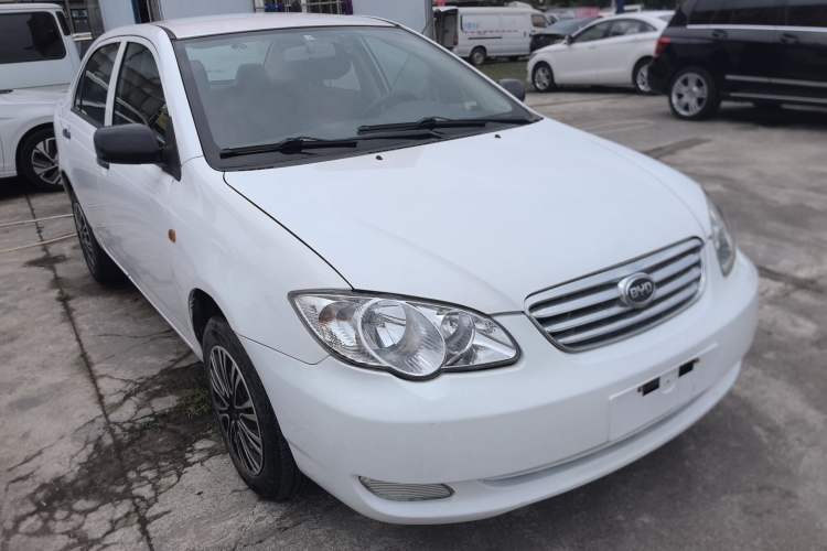 Used BYD F3 2012 Energy-Saving Model 1.5L Manual Comfort Version Front Right 45 Deg