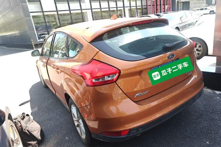 Used Ford Focus 2015 Hatchback EcoBoost 125 Automatic Supreme Style Edition
