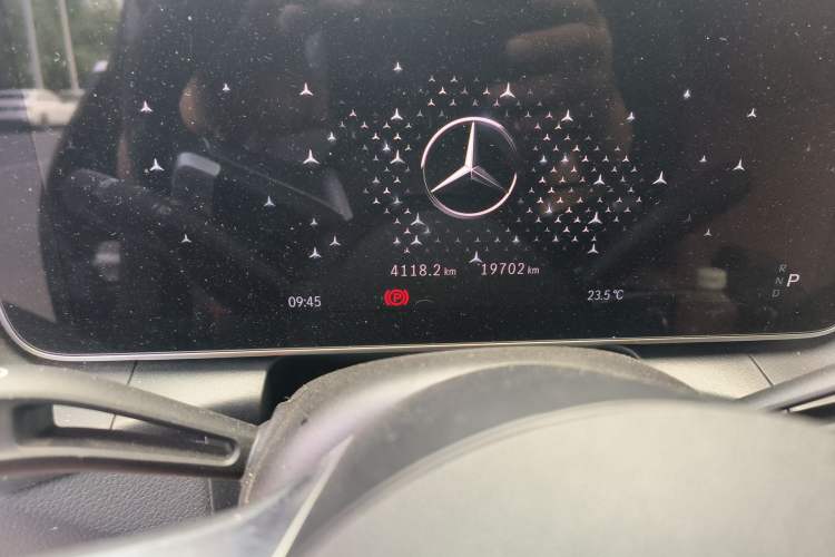 Used Mercedes-Benz GLC 2025 GLC 300 L 4MATIC Dynamic Model 5 Seats
