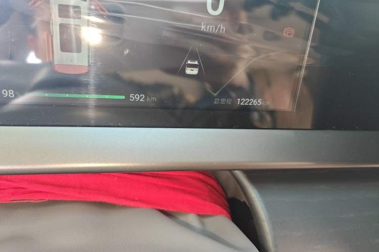 Used Denza D9 2022 EV 600 Four-Wheel Drive Prestige Model
