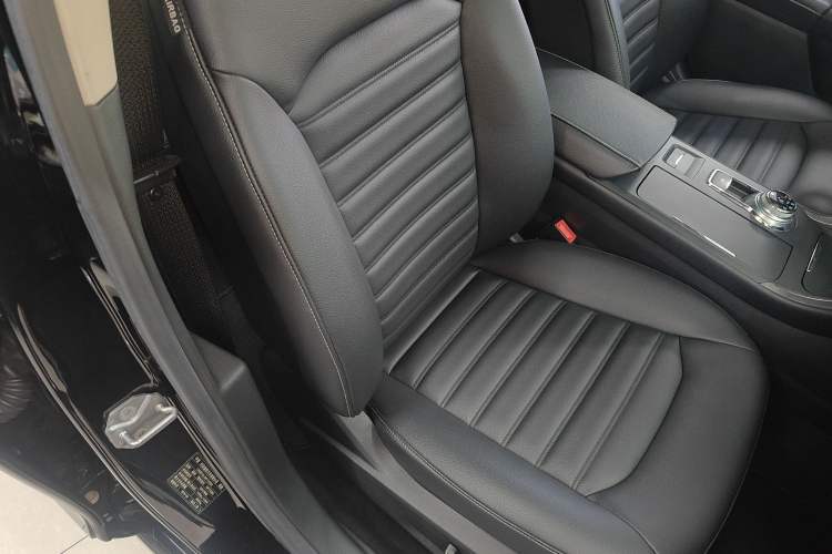 Used Ford Mondeo 2018 EcoBoost 180 Smart Control Fashion Model China VI Standard
