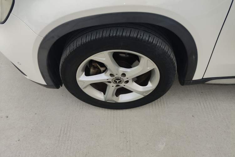 Used Mercedes-Benz GLA 2019 GLA 200 Dynamic Edition Left Front Wheel Hub