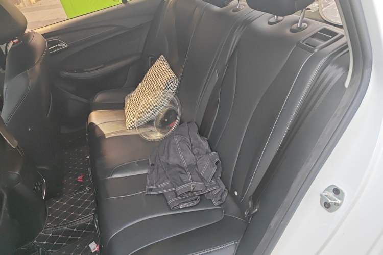 Used Roewe i5 2019 1.5L Automatic 4G Connected Langhao Edition Left Rear Seat