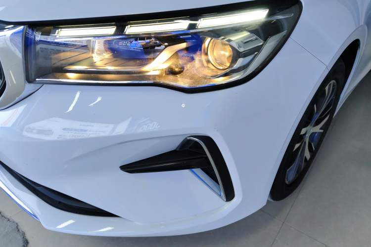 Used Geely Auto Emgrand 2023 4th Generation Champion Edition 1.5L CVT Luxury Model Left Front Headlight