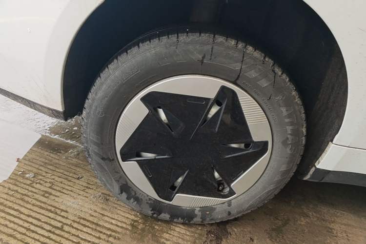 Used Geometry A 2024 410KM Travel Edition