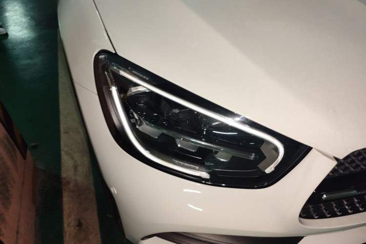 Used Mercedes-Benz GLC Coupe 2023 GLC 260 4MATIC Coupe SUV Right Front Headlight