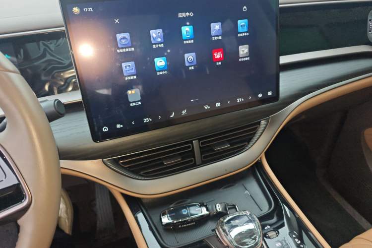 Used Denza D9 2022 DM-i 970 Four-Wheel Drive Prestige Model