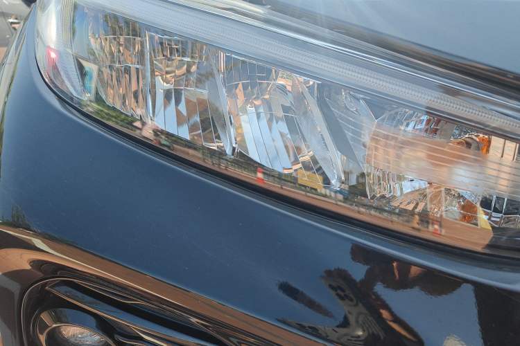 Used Toyota Wildlander 2021 2.0L CVT 4x4 Luxury Edition Right Front Headlight