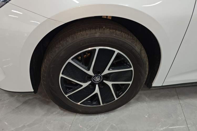 Used BYD Qin L 2024 DM-i 120KM Leading Model
