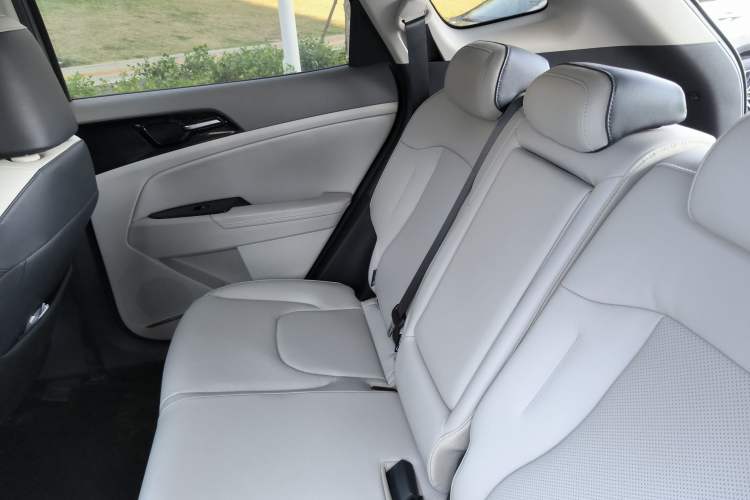 Used Kia Sportage (Chinese Domestic Model) 2025 1.5T Two-Wheel Drive Luxury Comfort Edition
